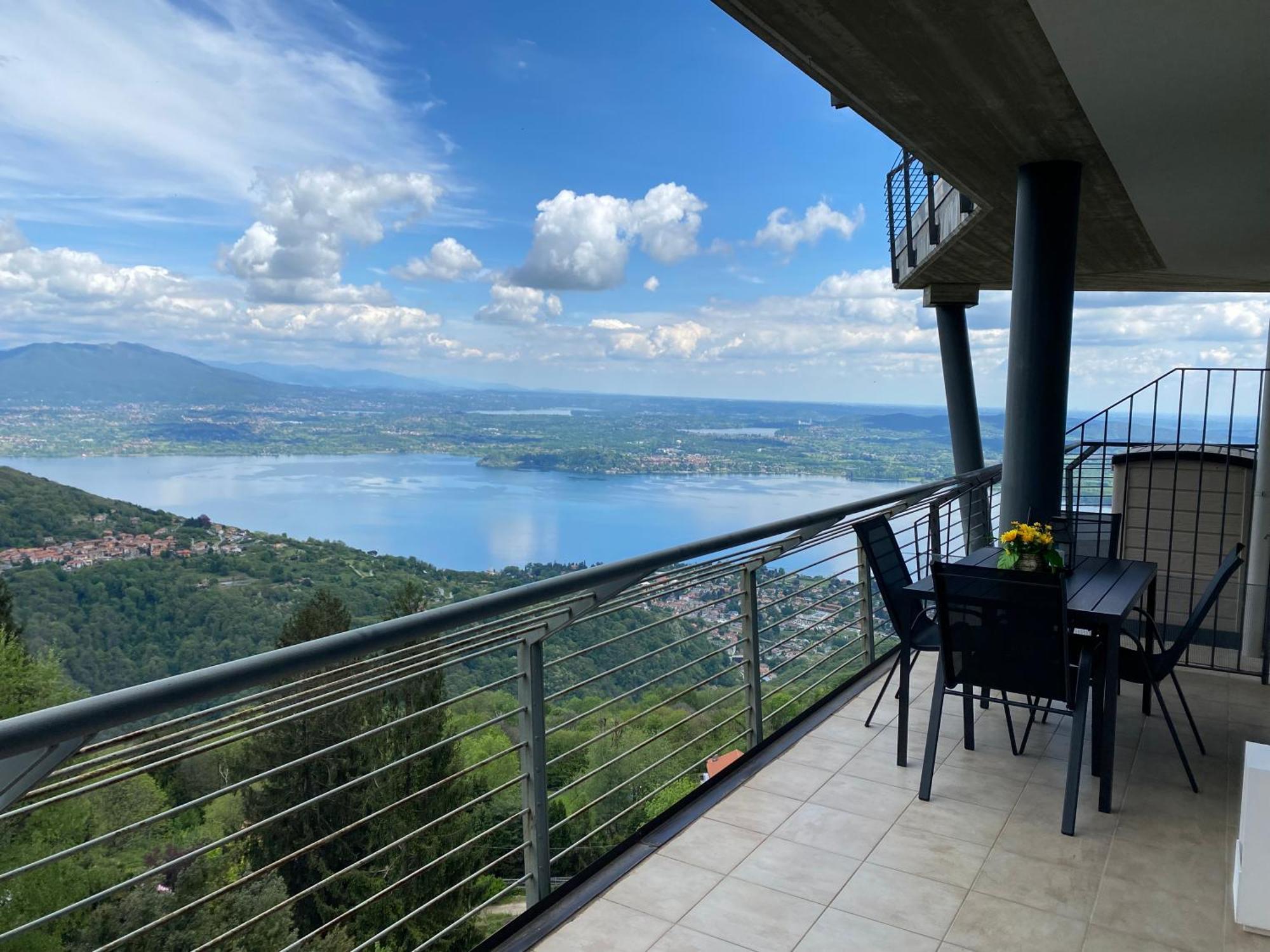 Dolcevista Apartment Massino Visconti Exterior photo